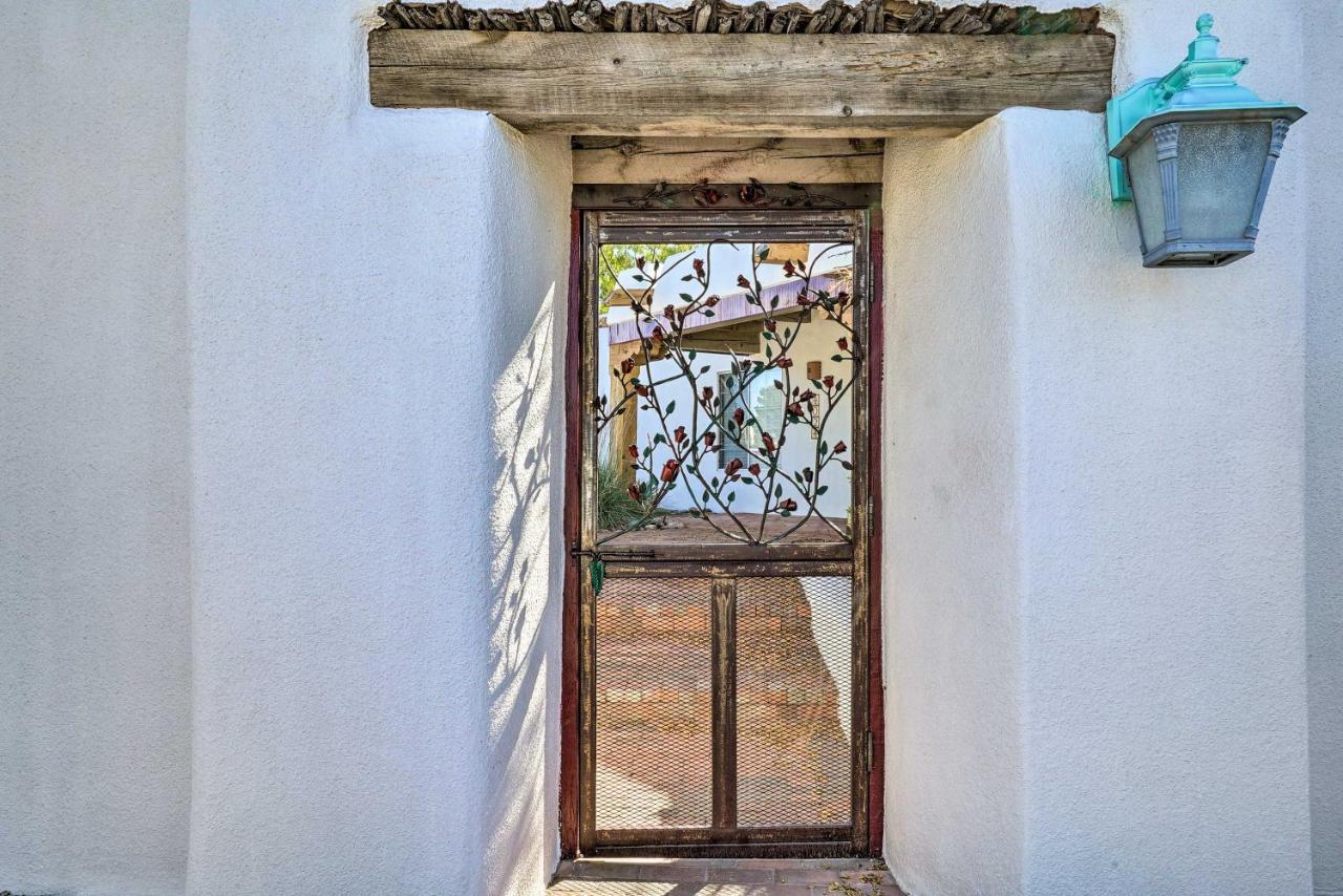 Las Cruces Home La Casa Blanca With Courtyard Kültér fotó